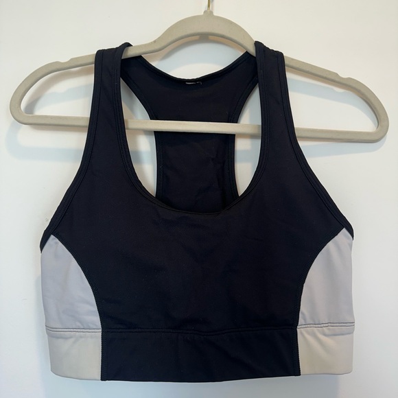 Fabletics Workout Set - Picture 2 of 8